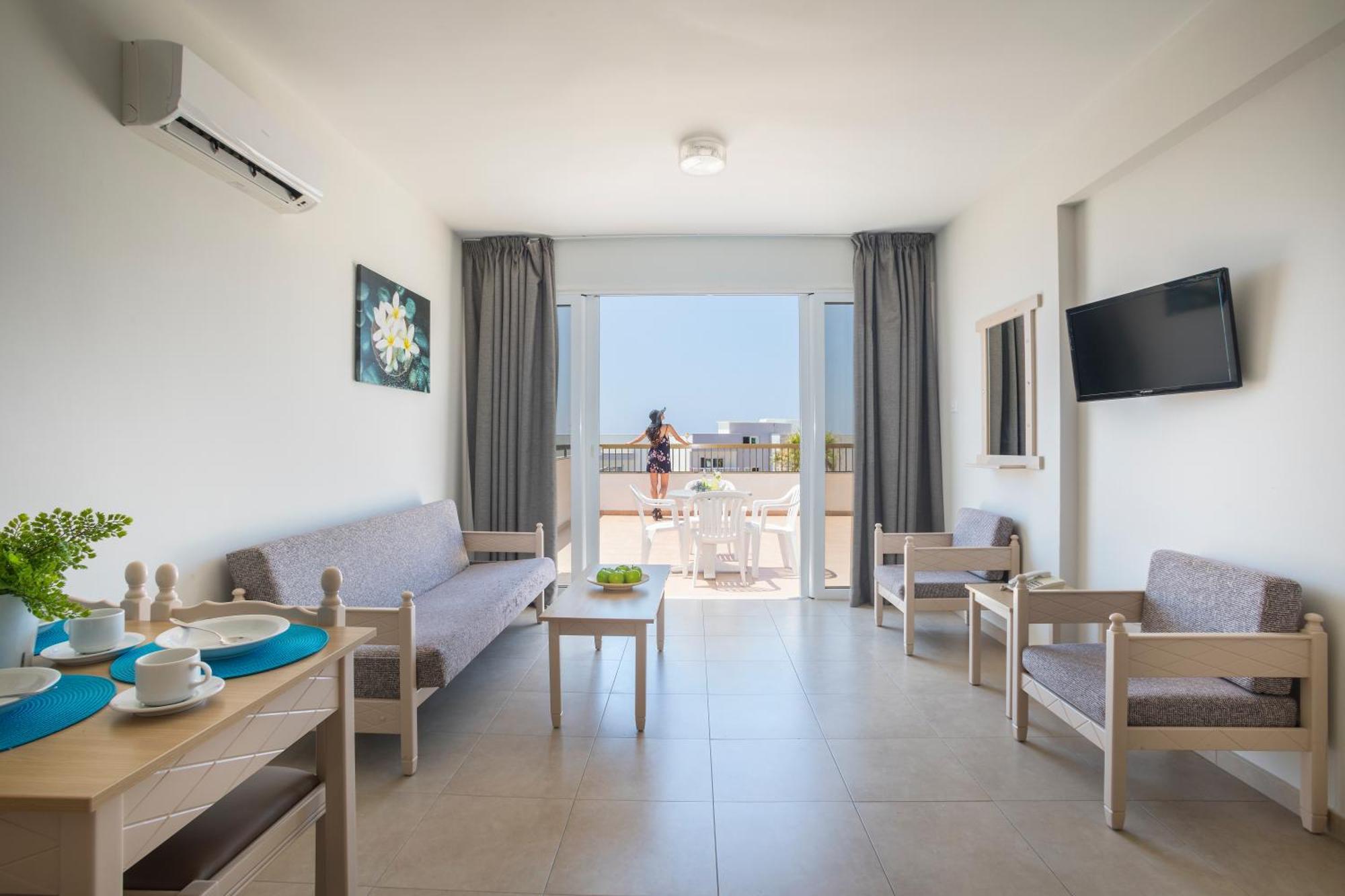 Christabelle Hotel Apartments Ayia Napa Bagian luar foto
